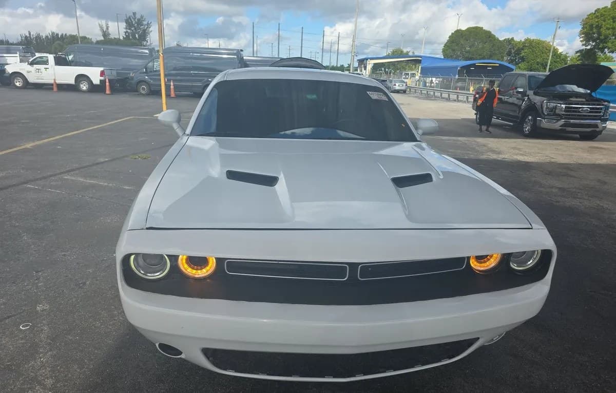 2019 DODGE CHALLENGER SXT 3
