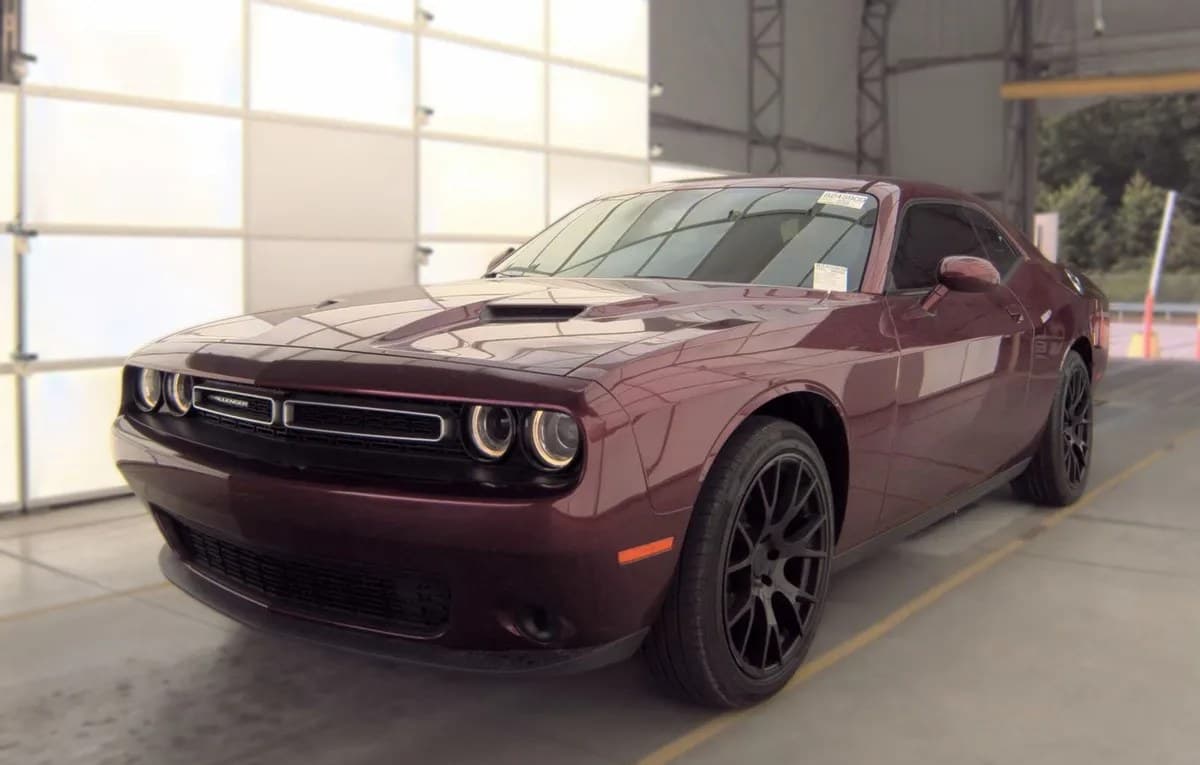 2019 DODGE CHALLENGER SXT 2