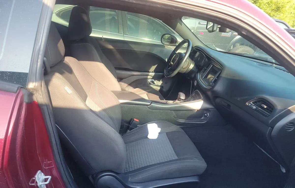 2019 DODGE CHALLENGER SXT 5