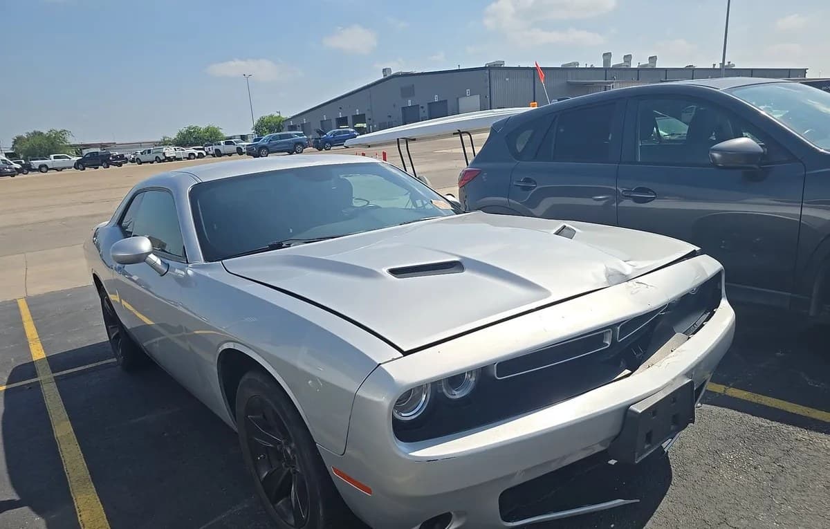 2022 DODGE CHALLENGER SXT 4