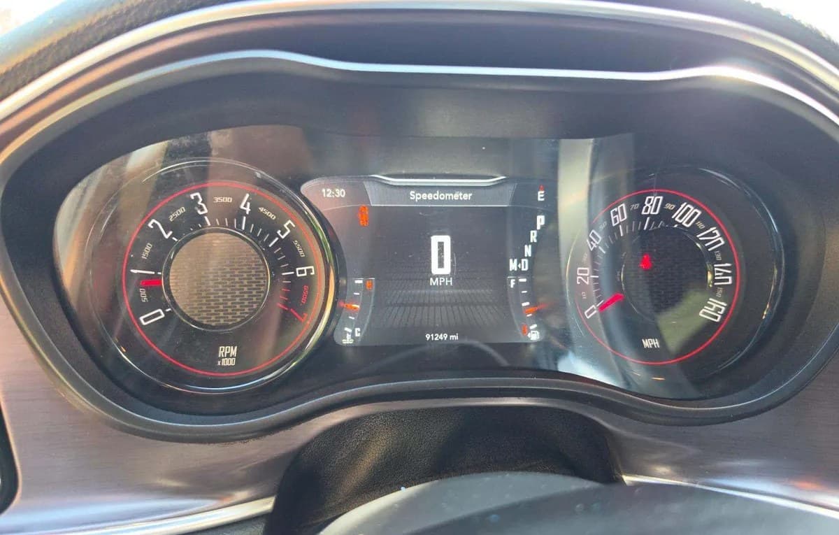 2017 DODGE CHALLENGER SXT 6