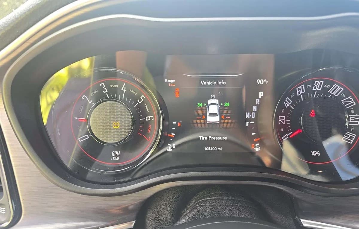 2018 DODGE CHALLENGER SXT Plus 4