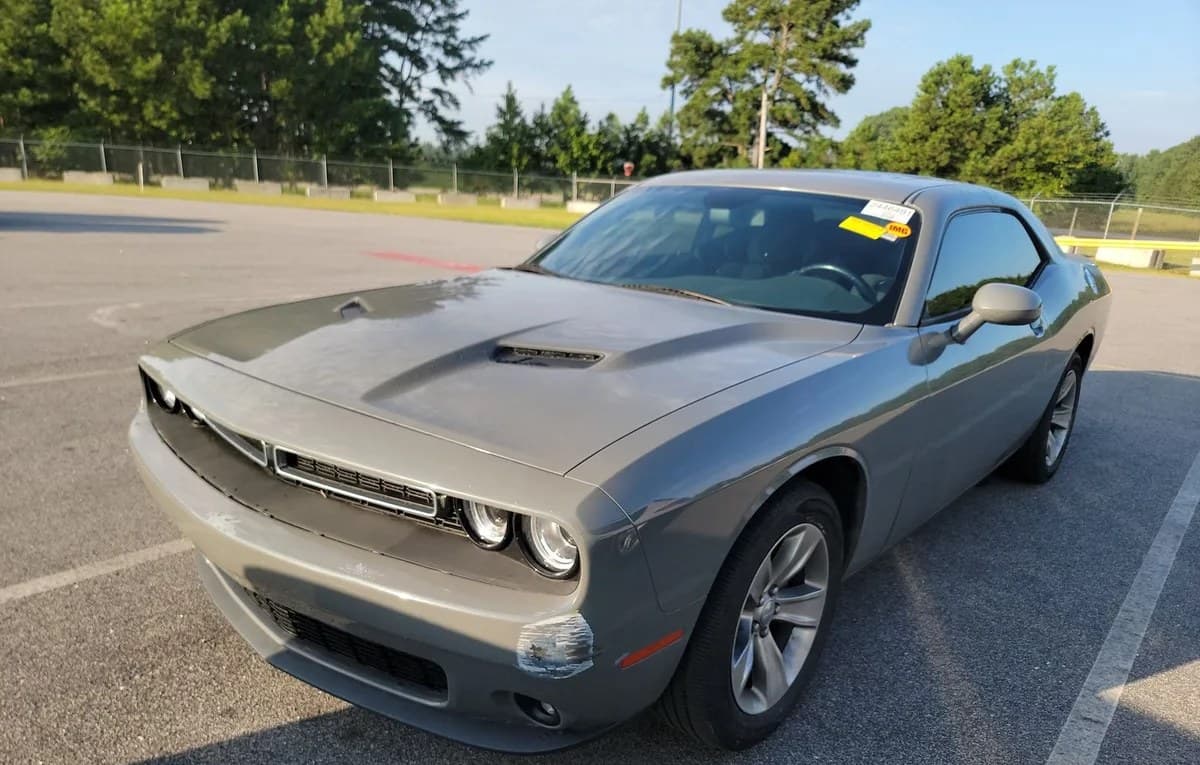 2019 DODGE CHALLENGER SXT 2