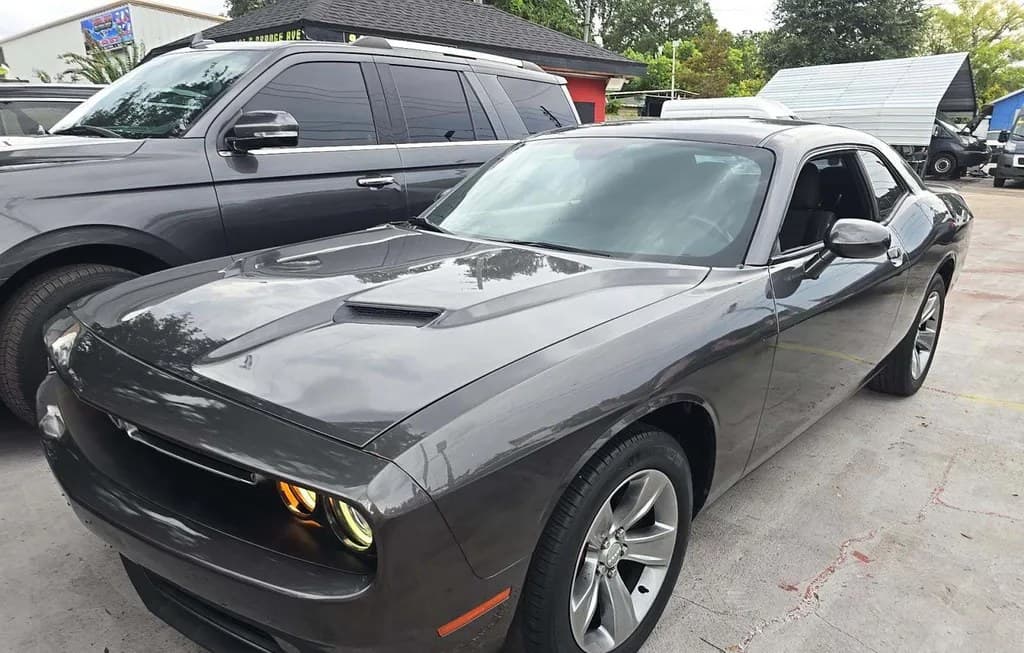 2019 DODGE CHALLENGER SXT 1