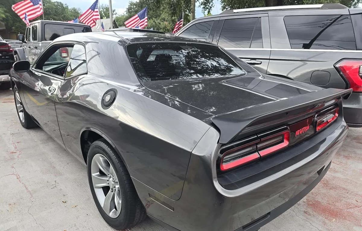 2019 DODGE CHALLENGER SXT 3