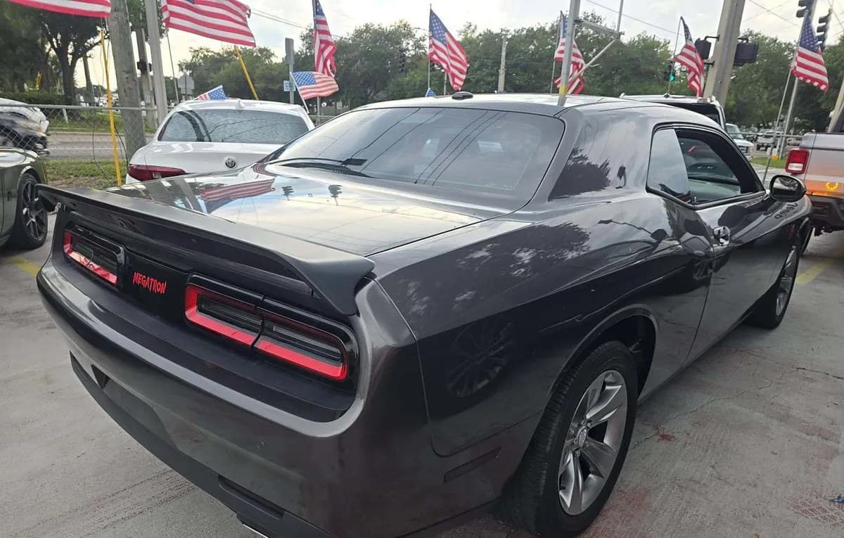 2019 DODGE CHALLENGER SXT 4