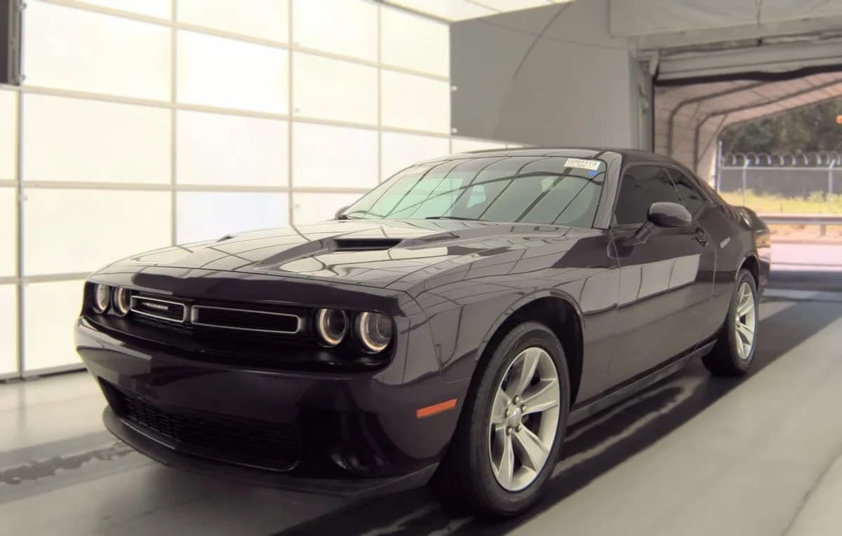 2020 DODGE CHALLENGER SXT 2