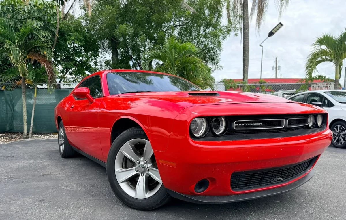 2021 DODGE CHALLENGER SXT 4