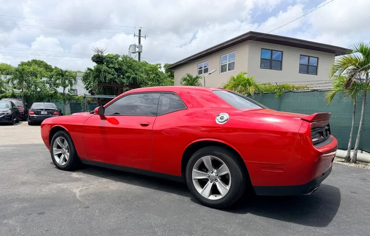 2021 DODGE CHALLENGER SXT 5