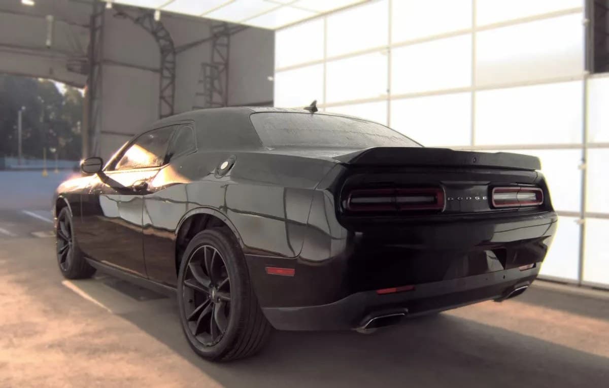2017 DODGE CHALLENGER SXT PLUS 5