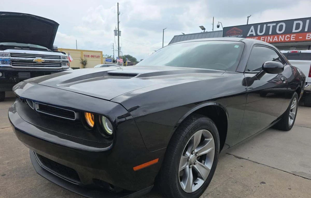 2019 DODGE CHALLENGER SXT 2