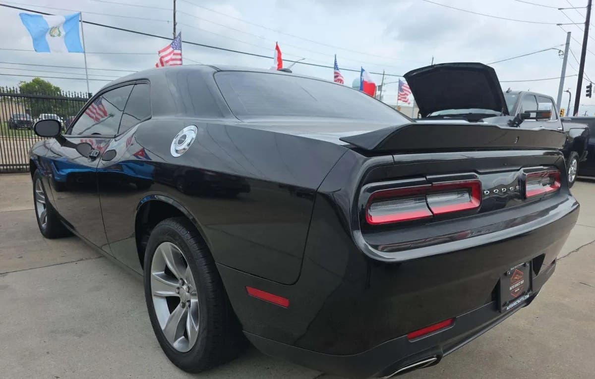 2019 DODGE CHALLENGER SXT 3