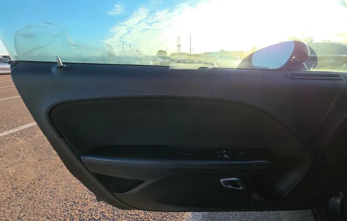 2017 DODGE CHALLENGER SXT 6