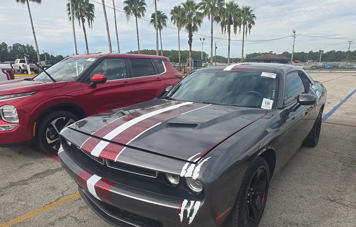 2020 DODGE CHALLENGER SXT 2