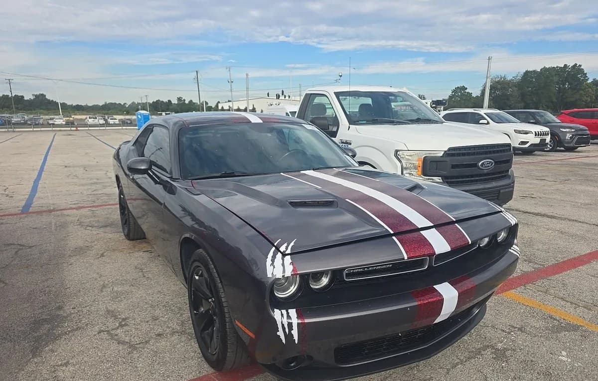 2020 DODGE CHALLENGER SXT 4