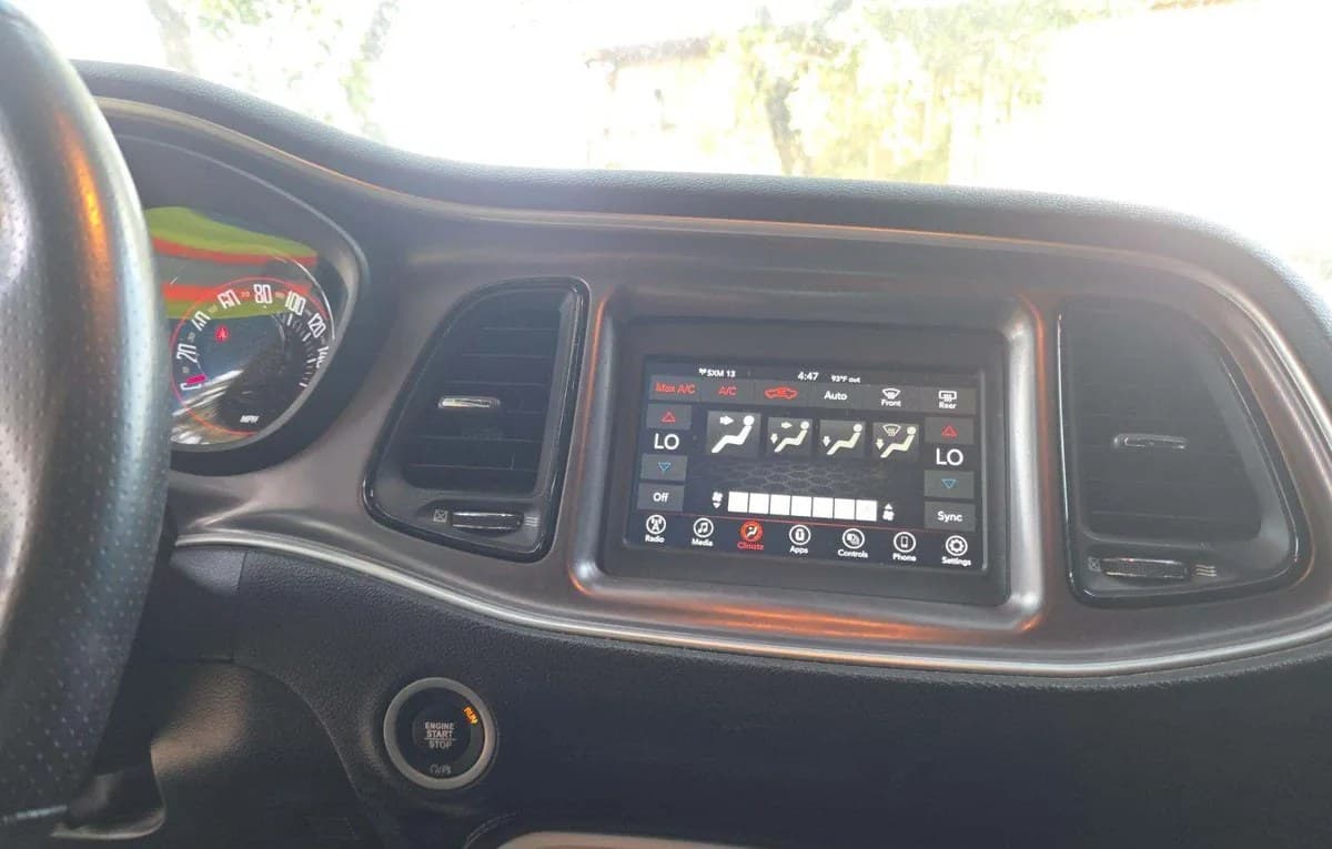 2021 DODGE CHALLENGER R/T 7