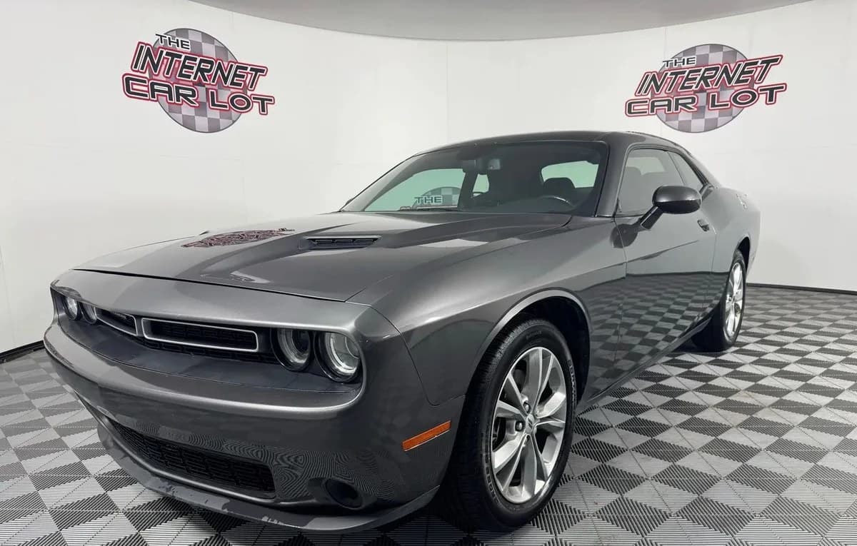 2021 DODGE CHALLENGER SXT 4