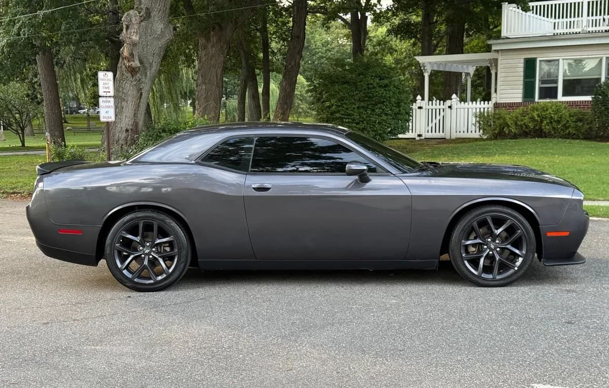 2022 DODGE CHALLENGER GT 6