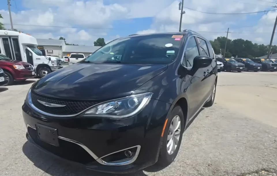 2019 CHRYSLER PACIFICA TOURING L 121.6" WB 1