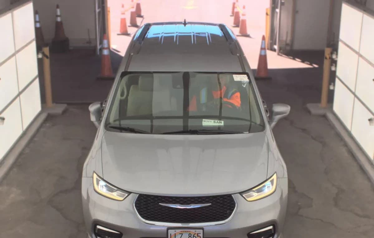 2021 CHRYSLER PACIFICA TOURING L 121.6" WB 3