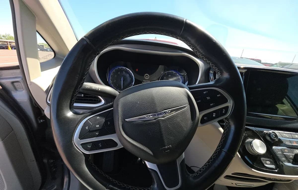 2021 CHRYSLER PACIFICA TOURING L 121.6" WB 7