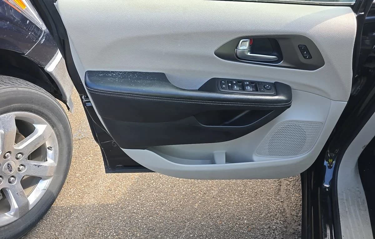 2021 CHRYSLER PACIFICA TOURING L 121.6" WB 6