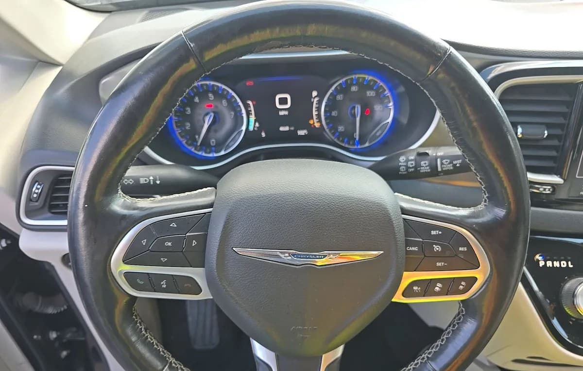 2021 CHRYSLER PACIFICA TOURING L 121.6" WB 7