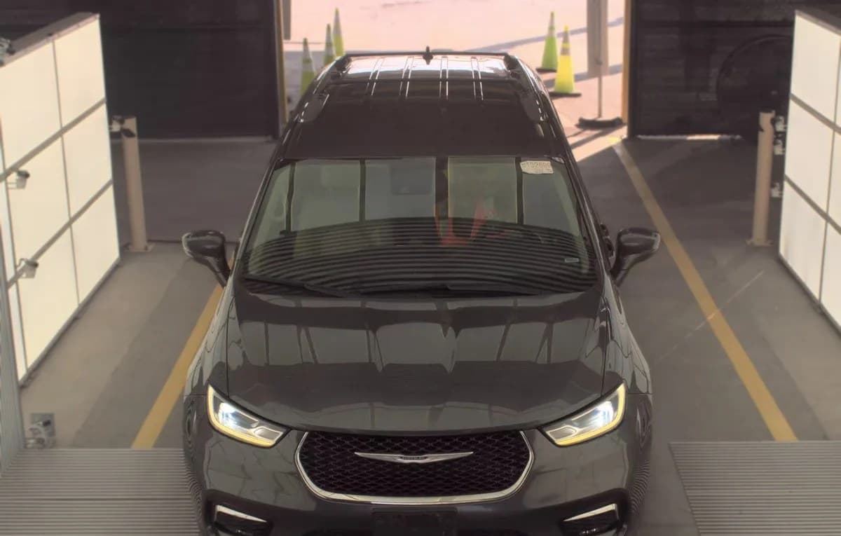 2021 CHRYSLER PACIFICA TOURING L 121.6" WB 3