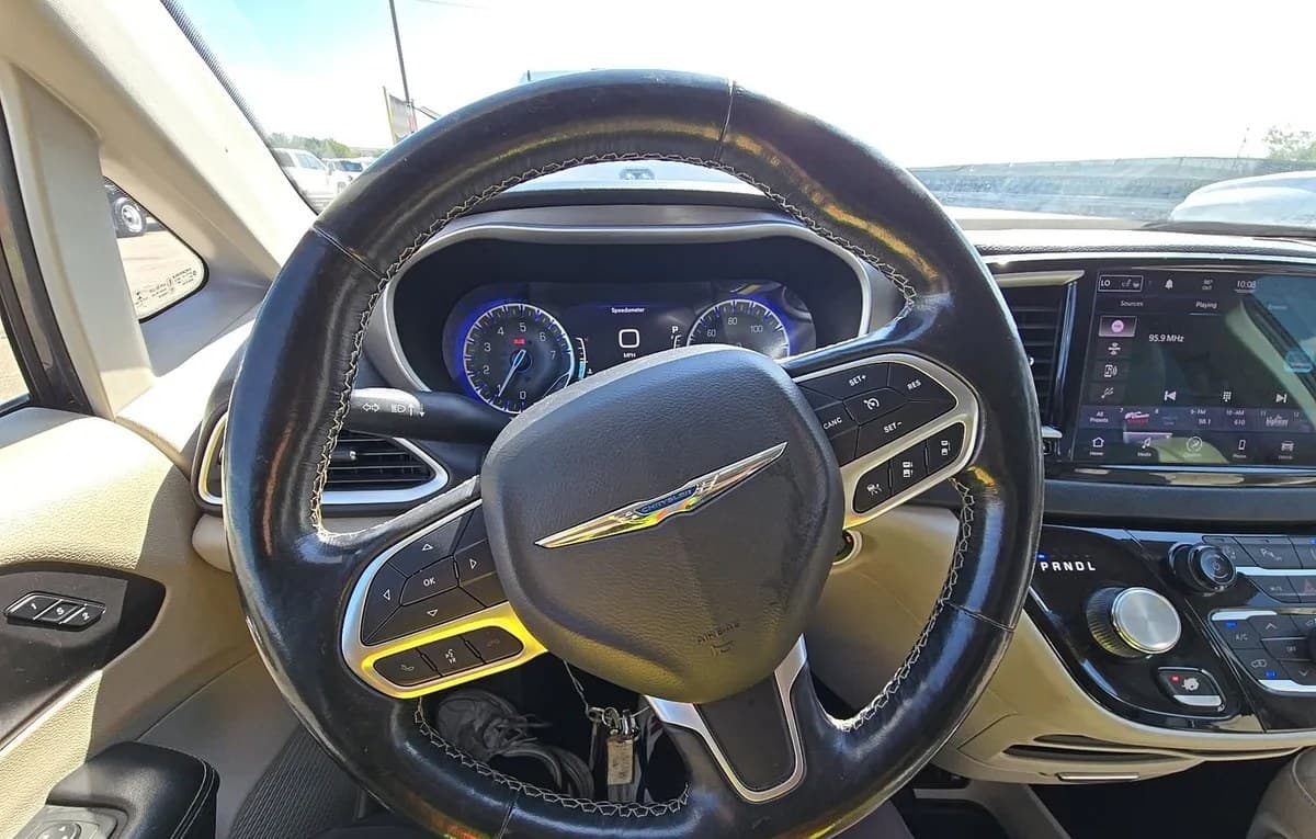 2021 CHRYSLER PACIFICA TOURING L 121.6" WB 7
