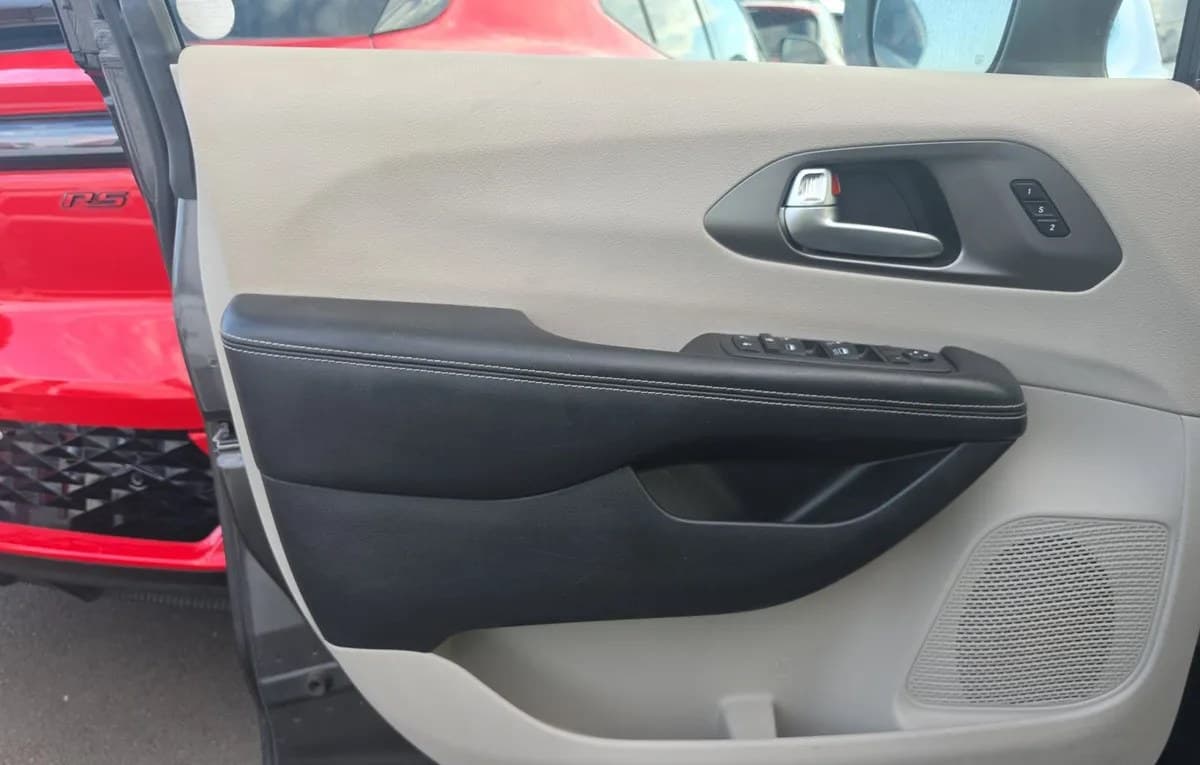 2021 CHRYSLER PACIFICA TOURING L 121.6" WB 6