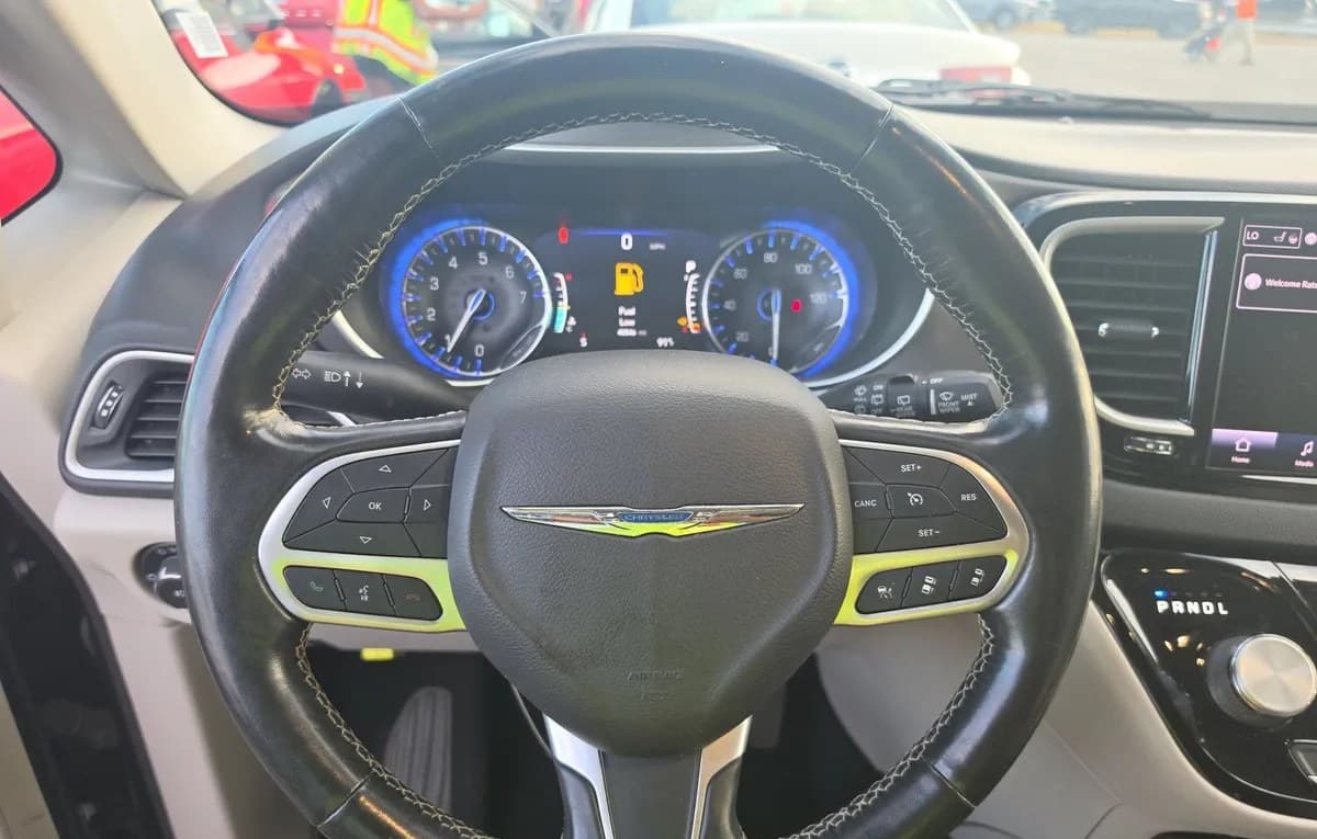 2021 CHRYSLER PACIFICA TOURING L 121.6" WB 7