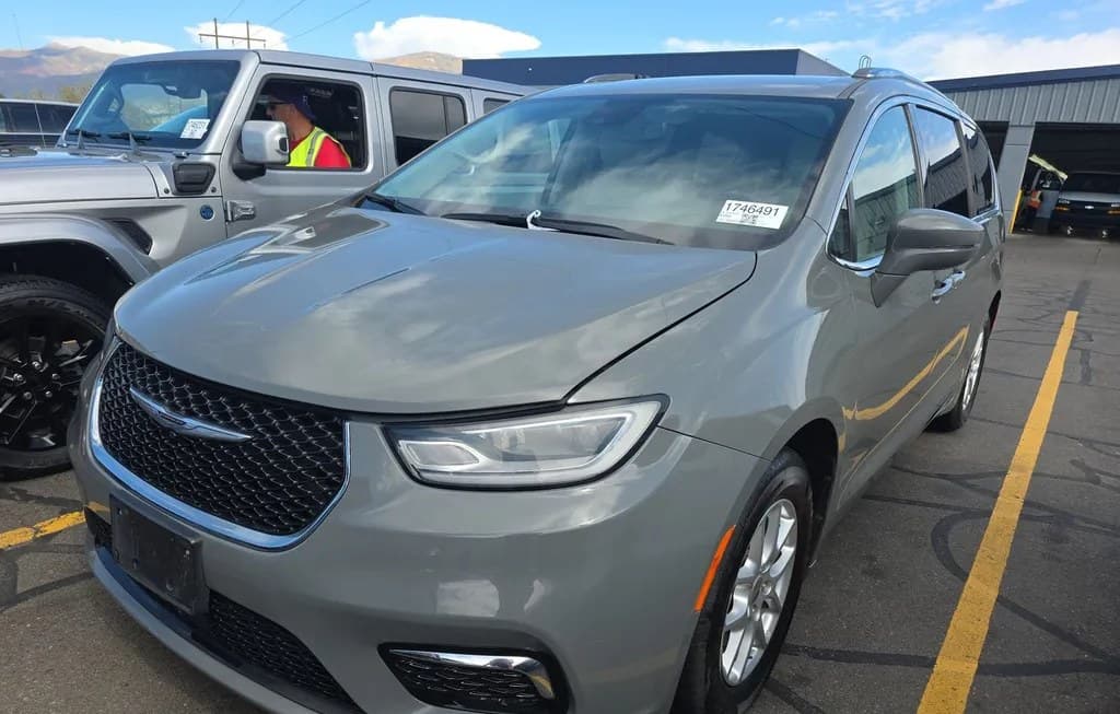 2021 CHRYSLER PACIFICA TOURING L 121.6" WB