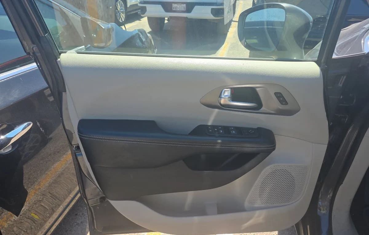 2021 CHRYSLER PACIFICA TOURING L 121.6" WB 6