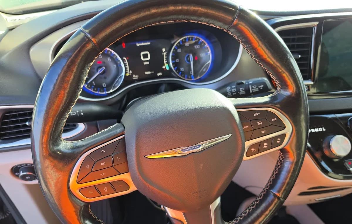 2021 CHRYSLER PACIFICA TOURING L 121.6" WB 7