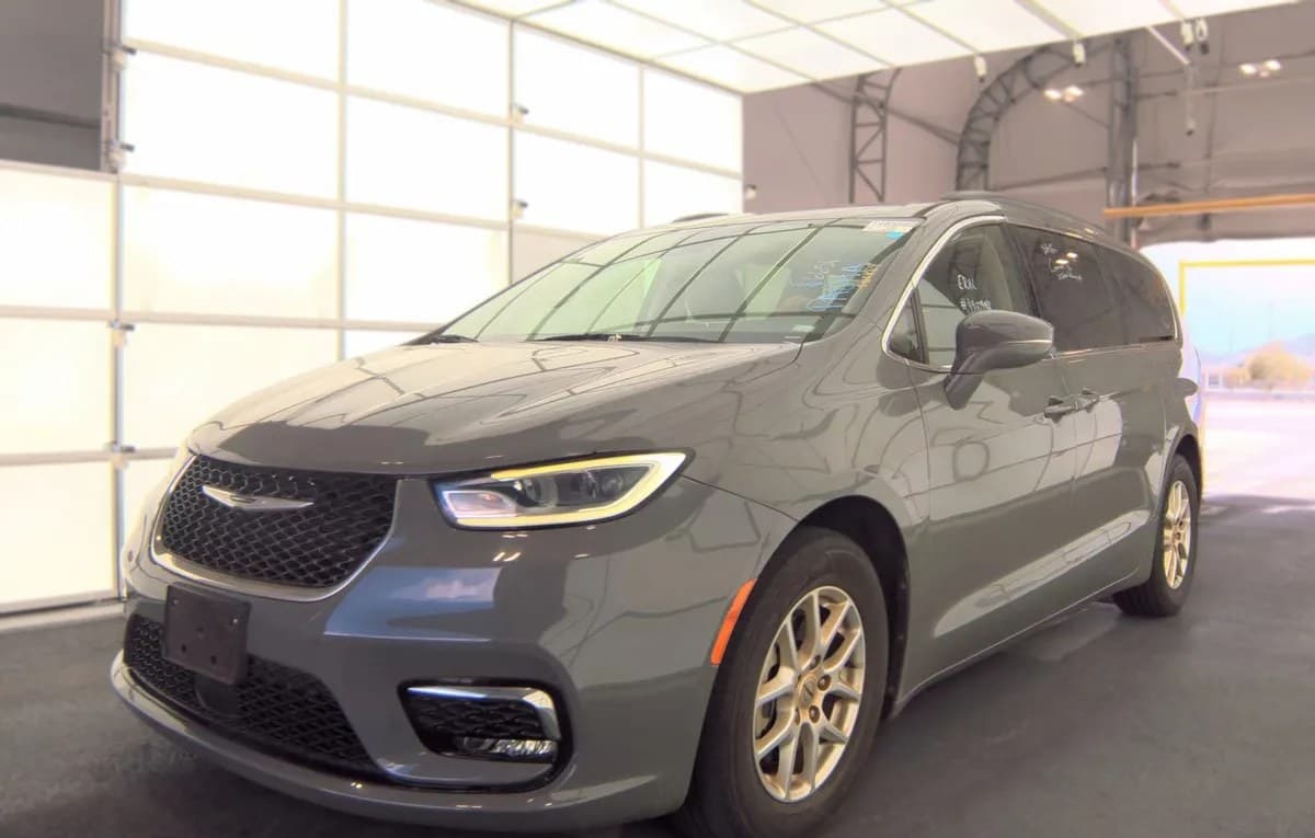 2022 CHRYSLER PACIFICA TOURING L 121.6" WB 2
