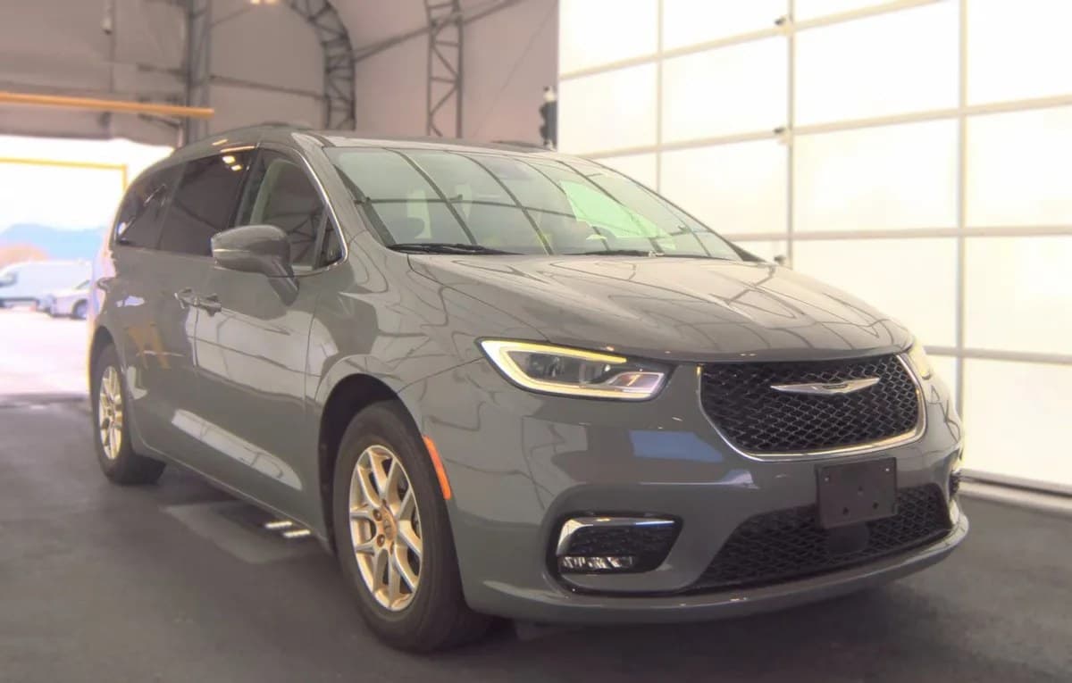 2022 CHRYSLER PACIFICA TOURING L 121.6" WB 4