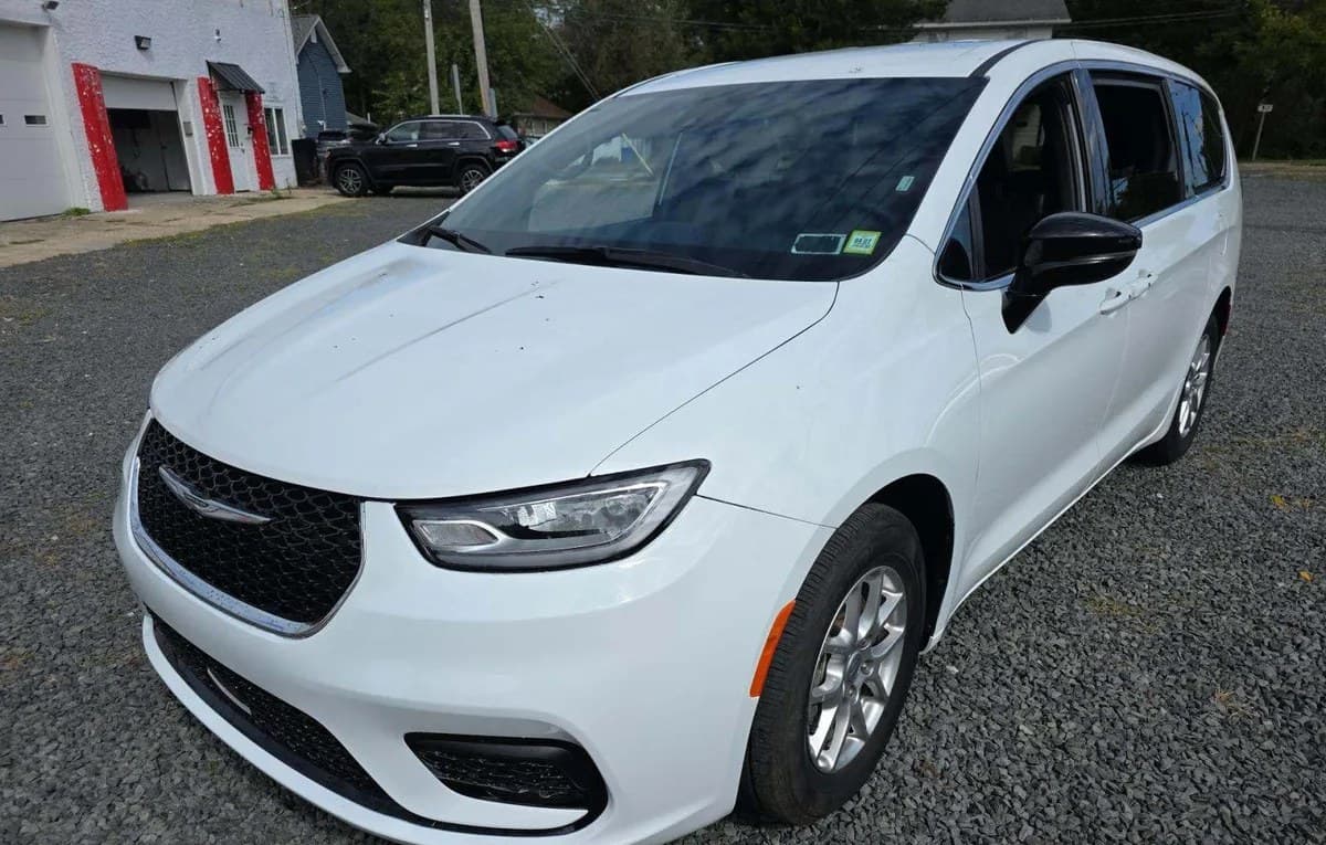 2025 CHRYSLER PACIFICA SELECT 121.6" WB 2