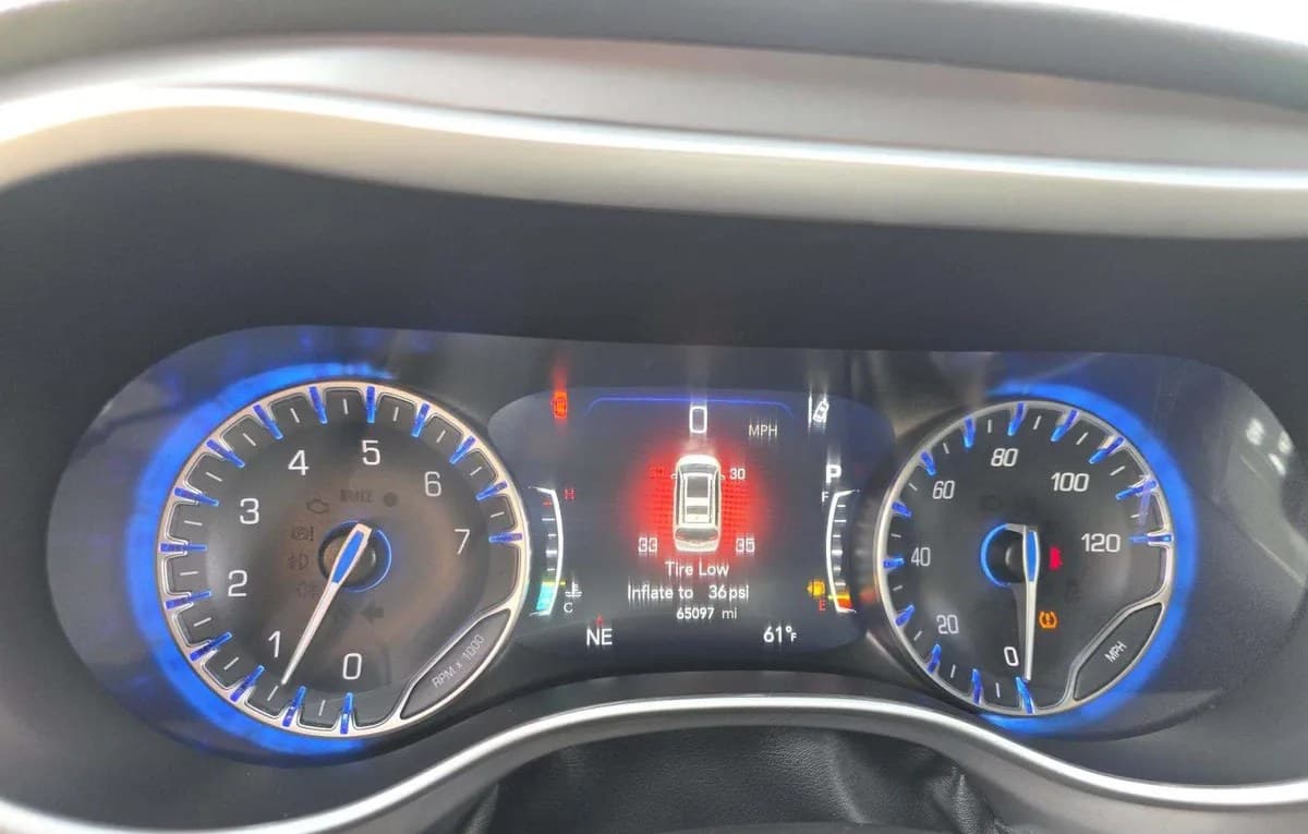 2025 CHRYSLER PACIFICA SELECT 121.6" WB 6