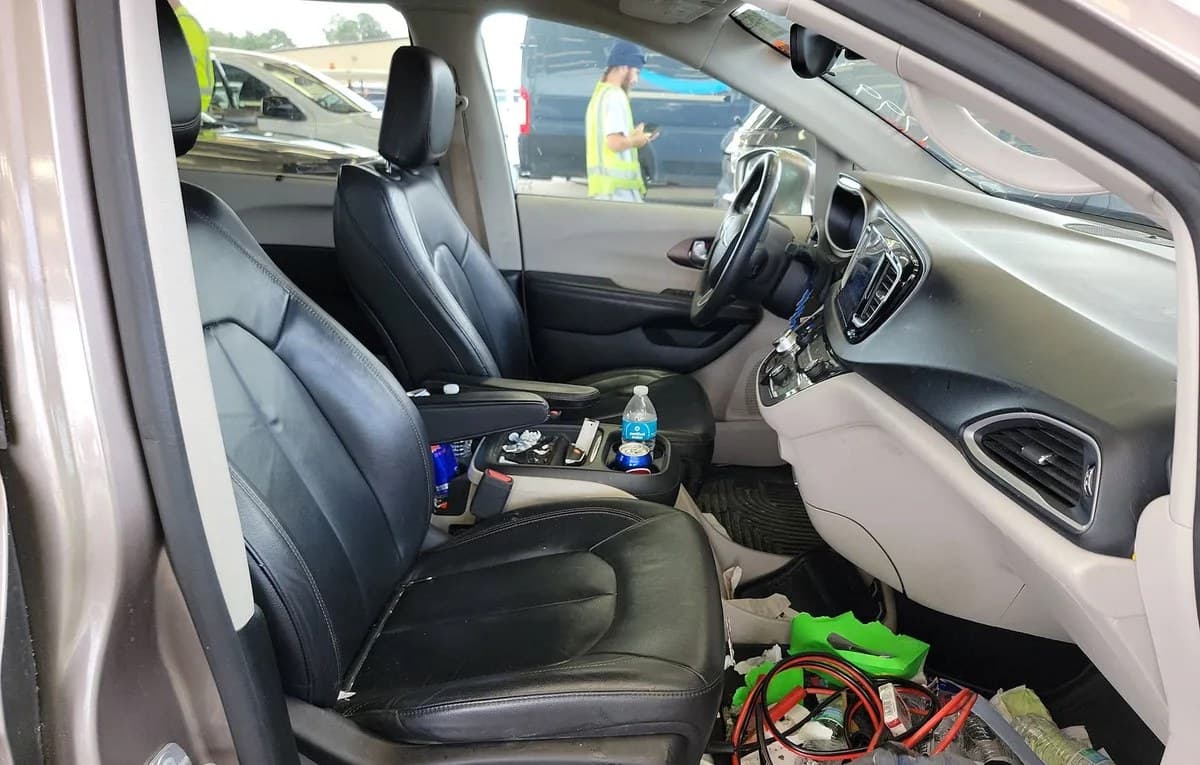 2017 CHRYSLER PACIFICA TOURING L 121.6" WB 5