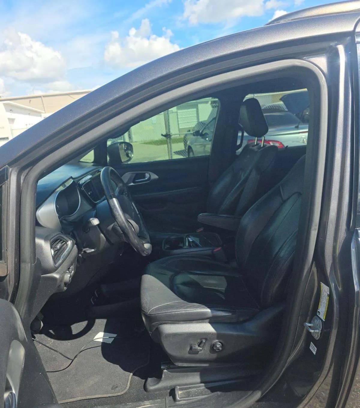 2019 CHRYSLER PACIFICA TOURING L 121.6" WB 4