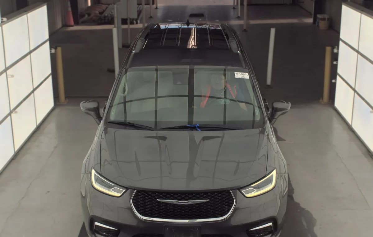 2021 CHRYSLER PACIFICA TOURING L 121.6" WB 3