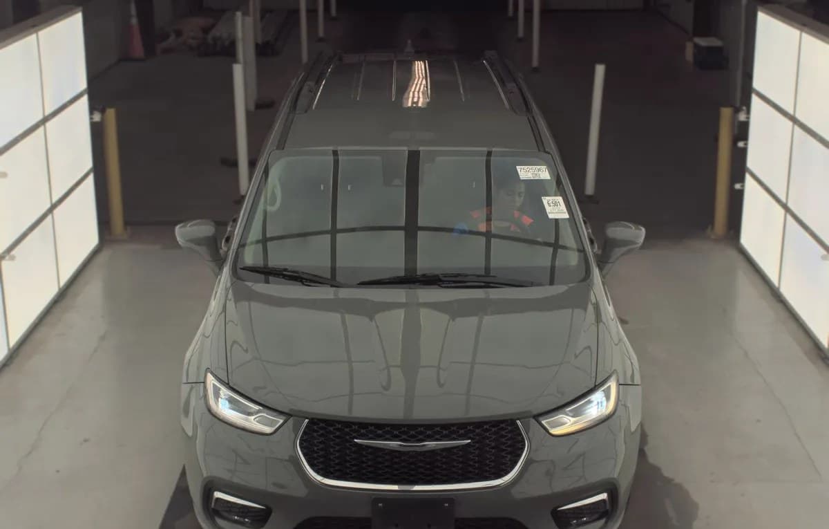 2022 CHRYSLER PACIFICA TOURING L 121.6" WB 3
