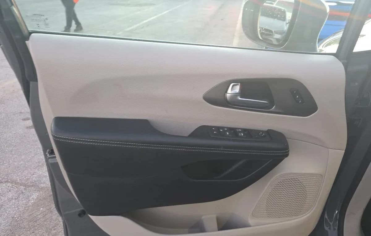 2022 CHRYSLER PACIFICA TOURING L 121.6" WB 6
