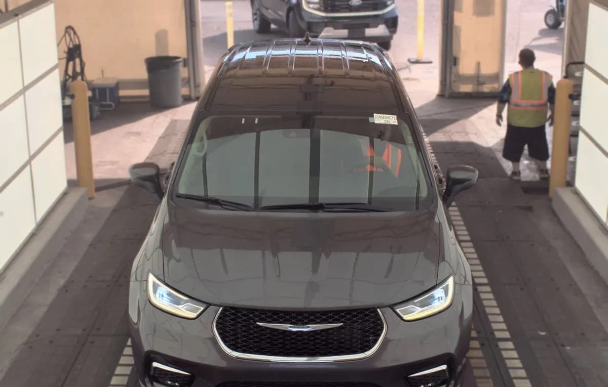 2023 CHRYSLER PACIFICA TOURING L 121.6" WB 3