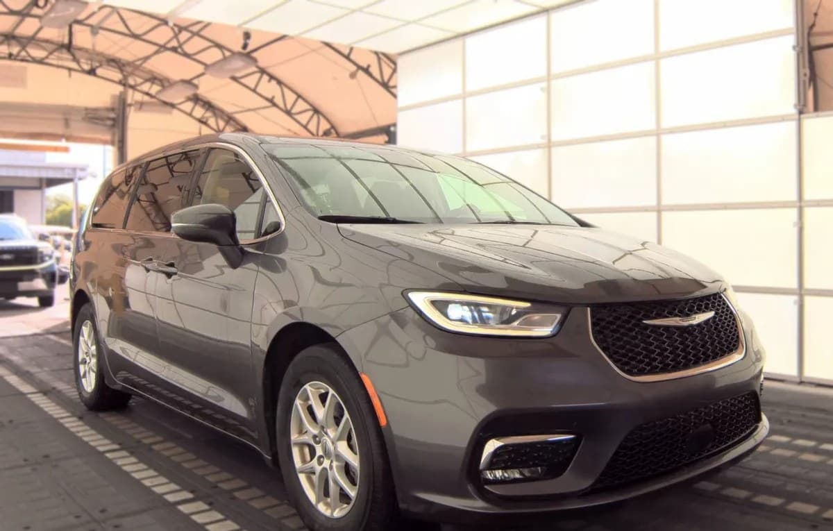 2023 CHRYSLER PACIFICA TOURING L 121.6" WB 4