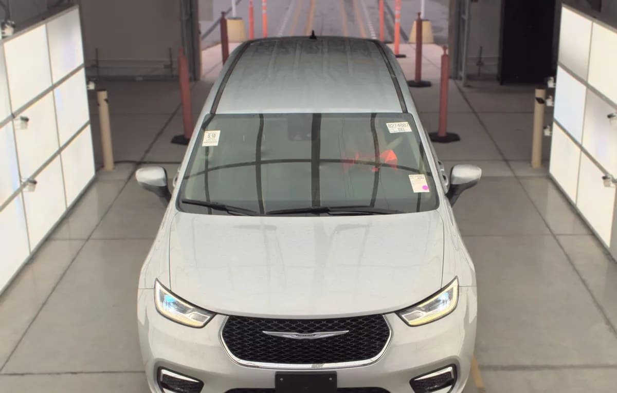 2023 CHRYSLER PACIFICA TOURING L 121.6" WB 3