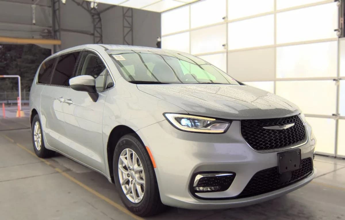 2023 CHRYSLER PACIFICA TOURING L 121.6" WB 4