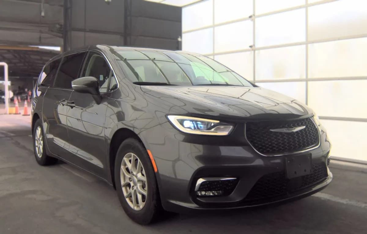 2023 CHRYSLER PACIFICA TOURING L 121.6" WB 4
