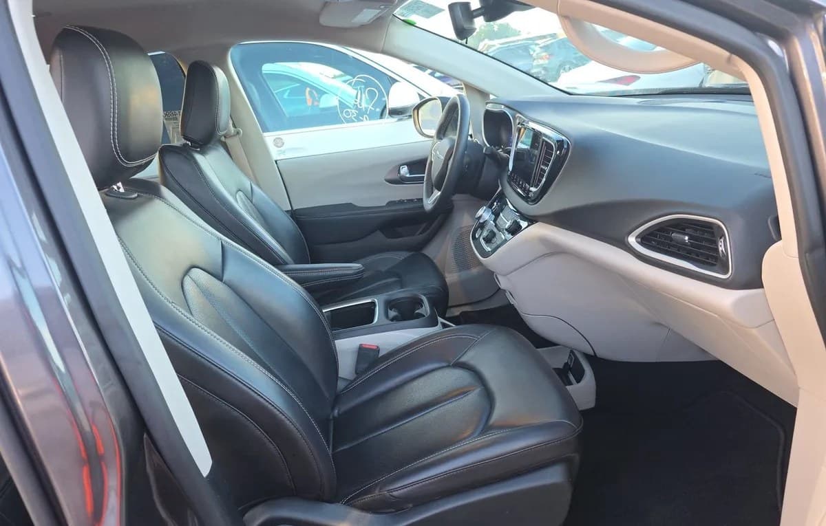 2023 CHRYSLER PACIFICA TOURING L 121.6" WB 5