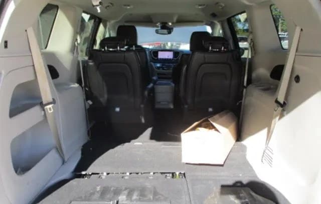2023 CHRYSLER PACIFICA TOURING L 121.6" WB 3